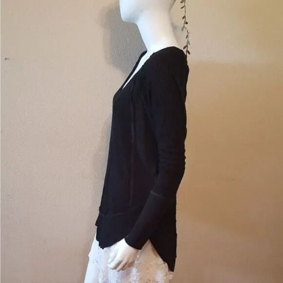 Free People Catalina V-Neck Thermal Top - size Small in Black. - Picture 7 of 11